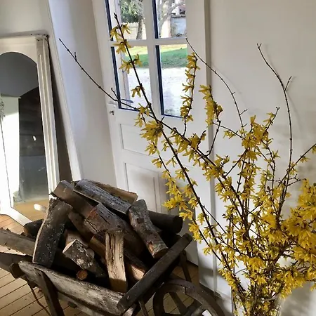 Aux Tourelles 1888 - Tres Proche Lyon Bed & Breakfast