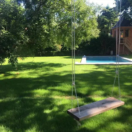 Aux Tourelles 1888 - Tres Proche Lyon #clim #piscine #netflix #parking Payant Securise Отель типа 
