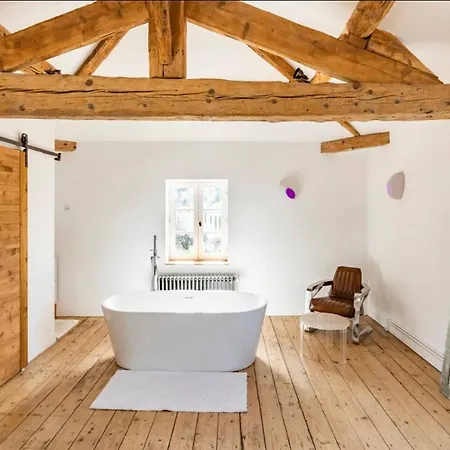 Bed & Breakfast Aux Tourelles 1888 - Tres Proche Lyon