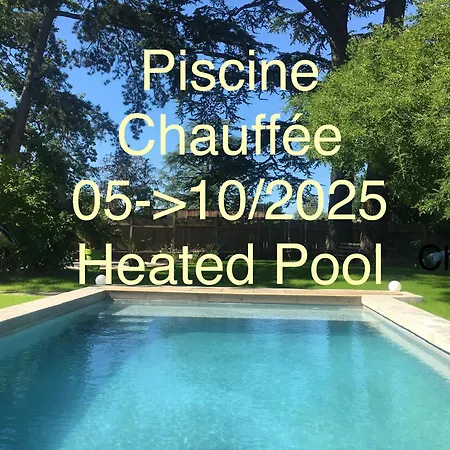 De Charme Très Proche Lyon Bed & Breakfast